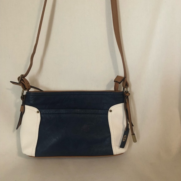 Giani Bernini Leather Crossbody Bag - Picture 8 of 15